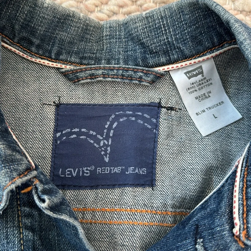 Levi’s Red Tab Slim Trucker Denim Jacket Blue - Picture 2 of 7